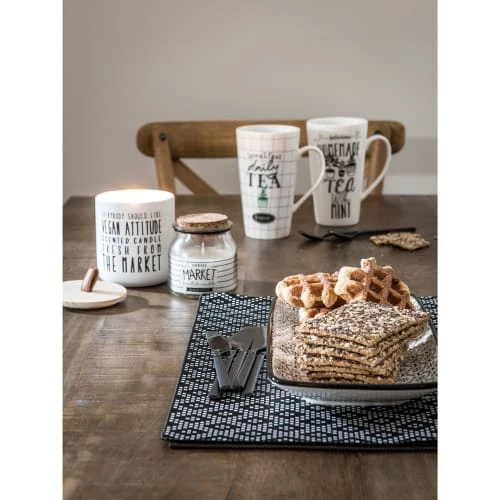 Maisons Du Monde Vaisselle De Noël Plat à Cake En Grès à Motifs Noirs Et Blancs 5 Maisons Du Monde Vaisselle De Noël Plat à Cake En Grès à Motifs Noirs Et Blancs – Image 3