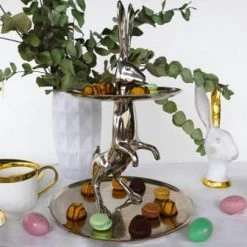 Kare Design Plats, Saladiers Et Coupelles Présentoir à Gâteaux 2 Niveaux Lapin En Alu -saladiers et coupelles Soldes presentoir a gateaux 2 niveaux lapin en alu 1